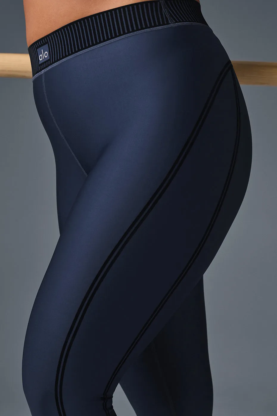 Airlift High-Waist 7/8 Line Up Legging - Navy