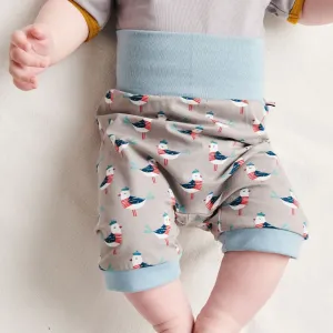 Organic pumpshorts "Seagull Fiete" made from 95% organic cotton and 5% elastane